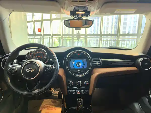 MINI MINI 2018