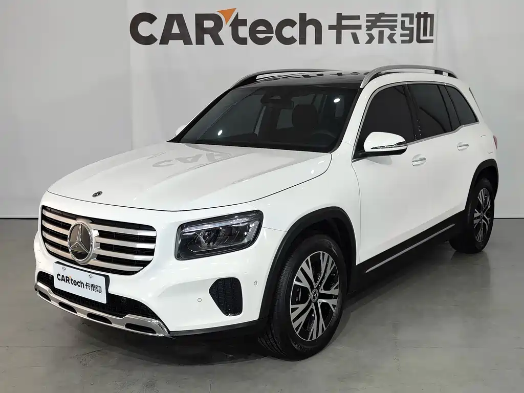 Mercedes-Benz GLB 2024 — фото 1