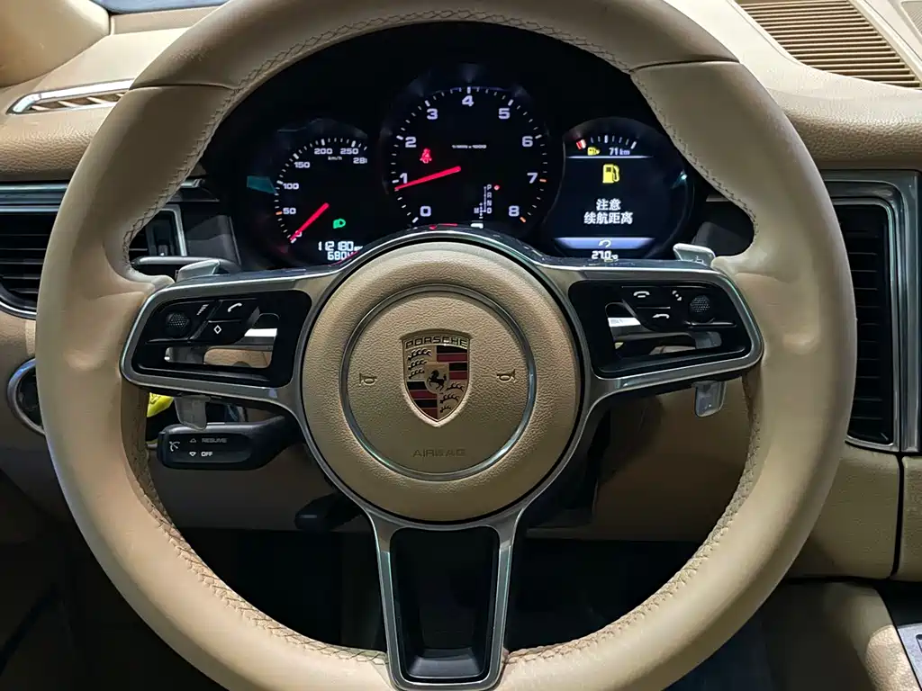 Porsche Macan 2016 — фото 5