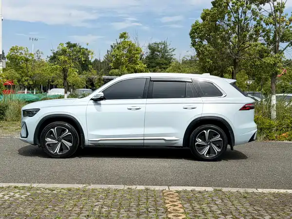 Geely Xingyue L 2022