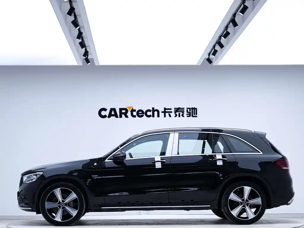 Mercedes-Benz GLC 2023 — фото 2