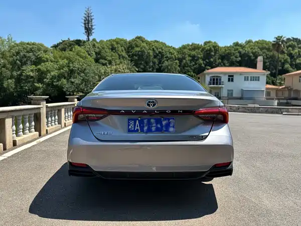 Toyota Avalon 2023