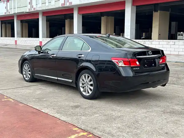 Lexus ES 2012