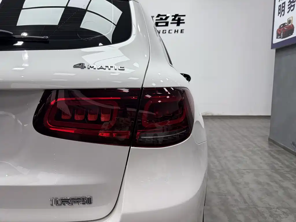 Mercedes-Benz GLC 2020 — фото 20