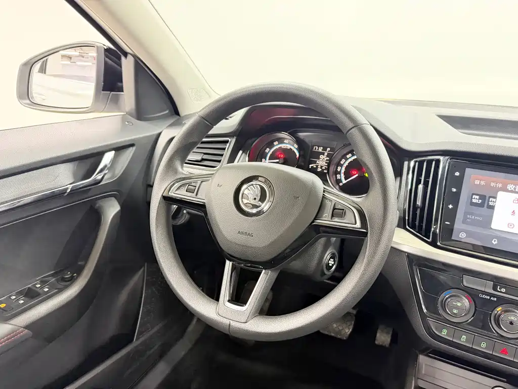 Skoda Kamiq 2023 — фото 12