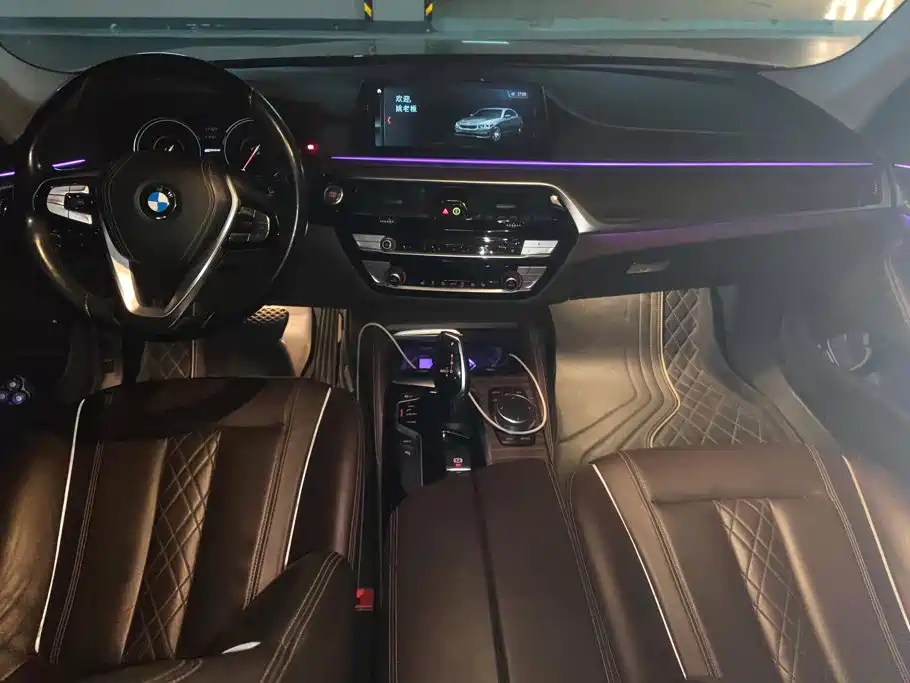 BMW 5 Series New Energy 2018 — фото 12