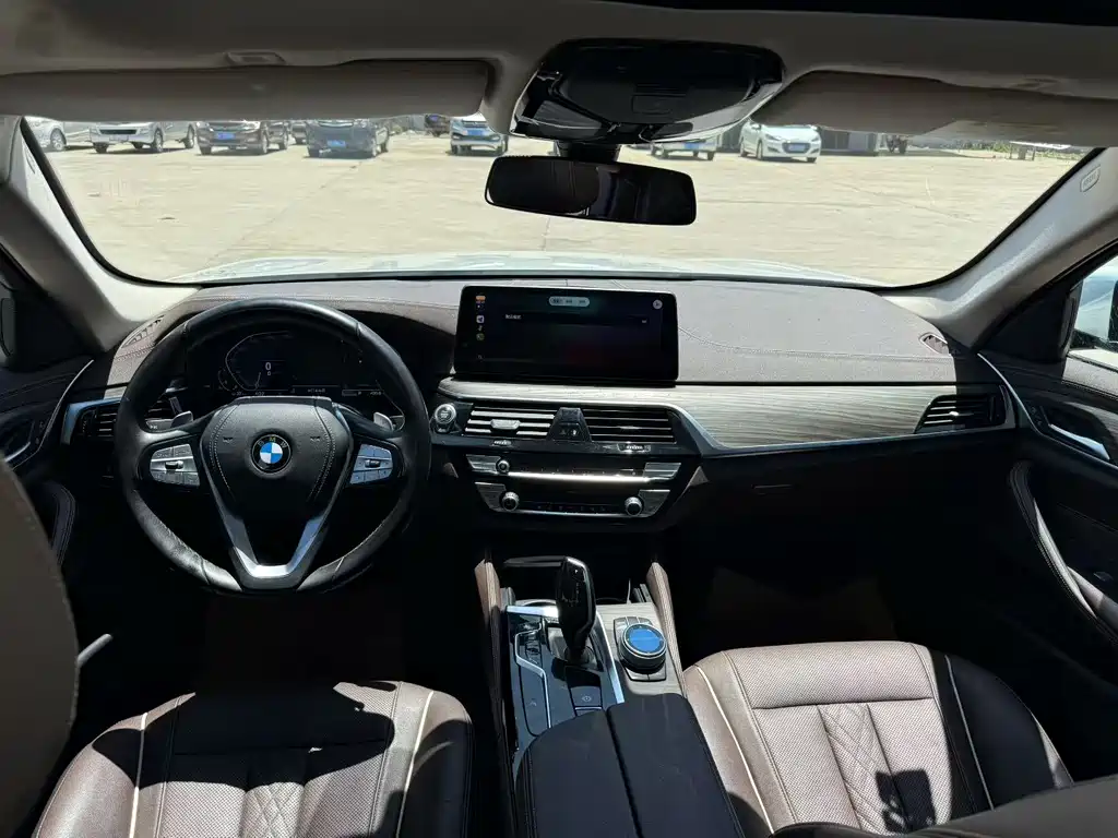 BMW 5 Series 2021