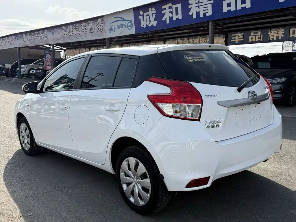 Toyota Yaris L 2016 — фото 7