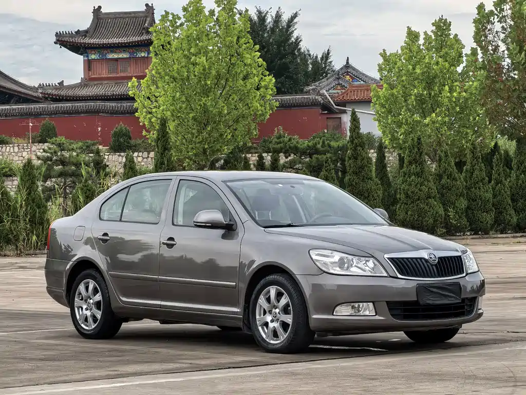 Skoda Octavia 2013 — фото 8