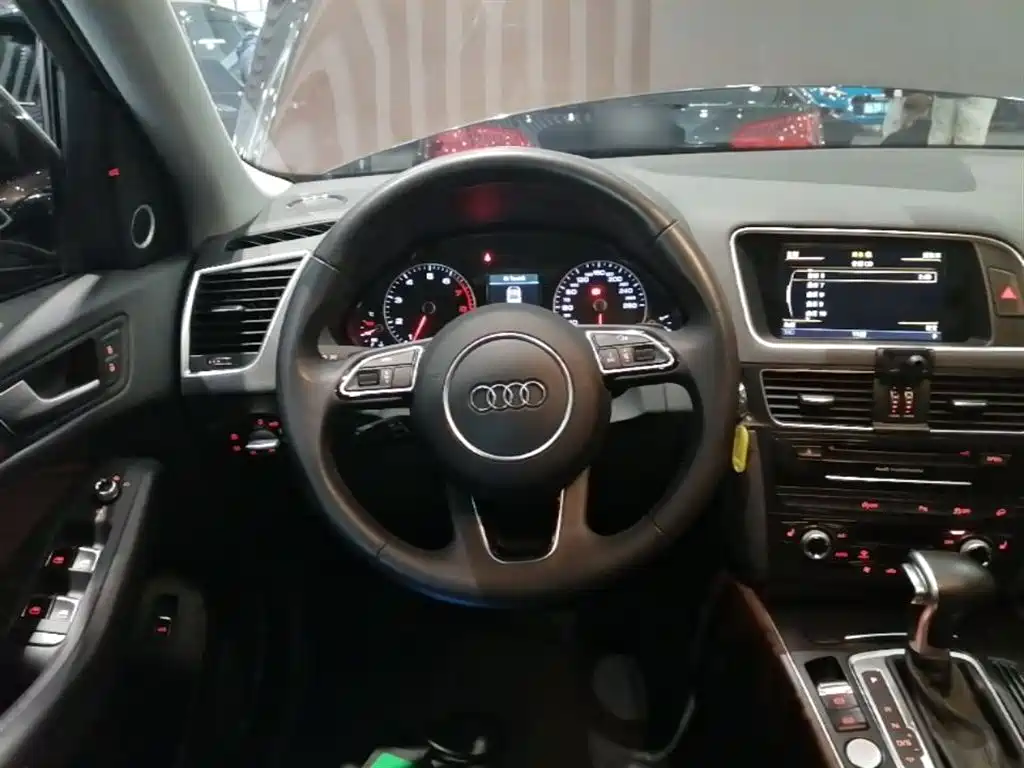 Audi Q5 2017 — фото 11