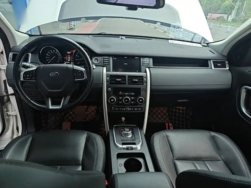 Land Rover Discovery Sport 2016 — фото 10