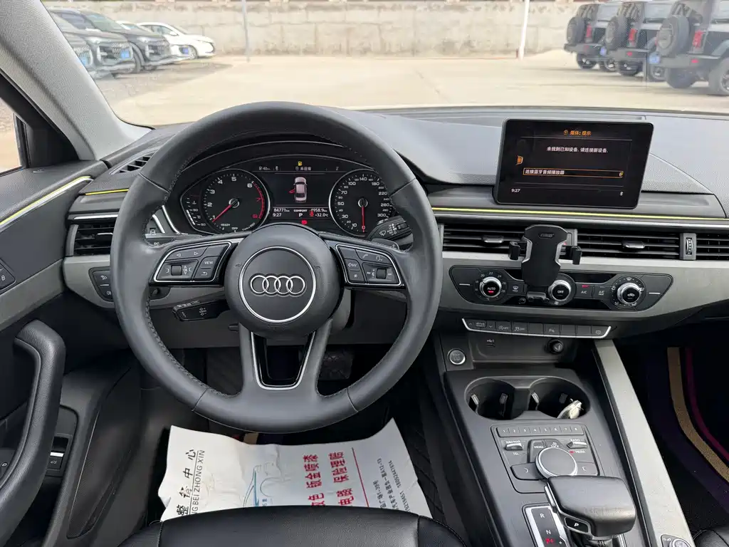 Audi A4L 2019 — фото 10
