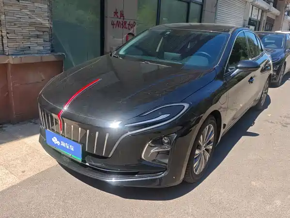 Hongqi E-QM5 2024