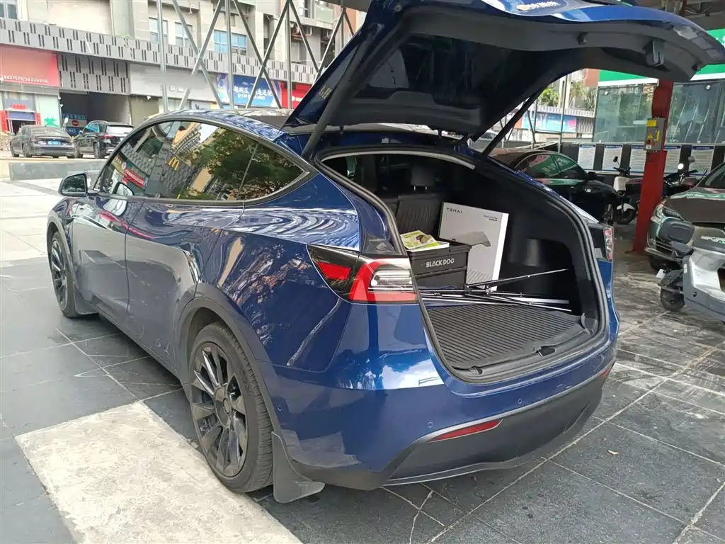 Tesla Model Y 2022 — фото 23