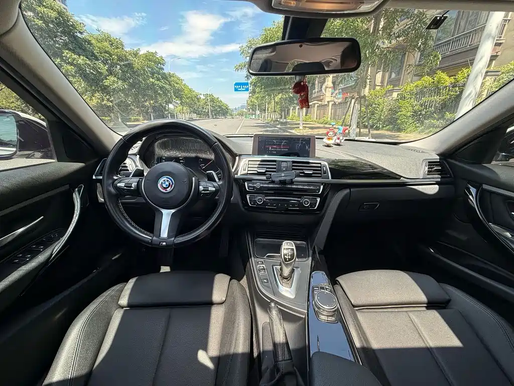 BMW 3 Series 2018