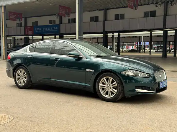 Jaguar XF 2013