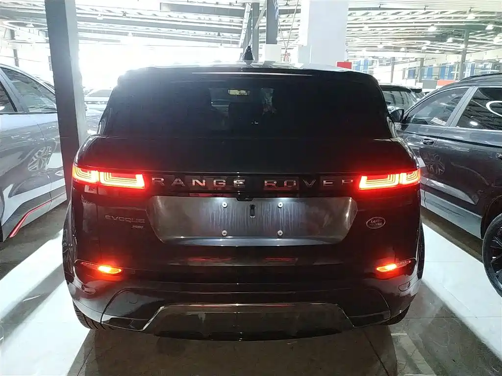 Land Rover Evoque 2022 — фото 4