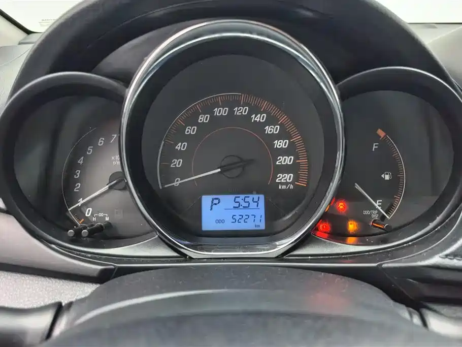 Toyota Yaris L 2020 — фото 14