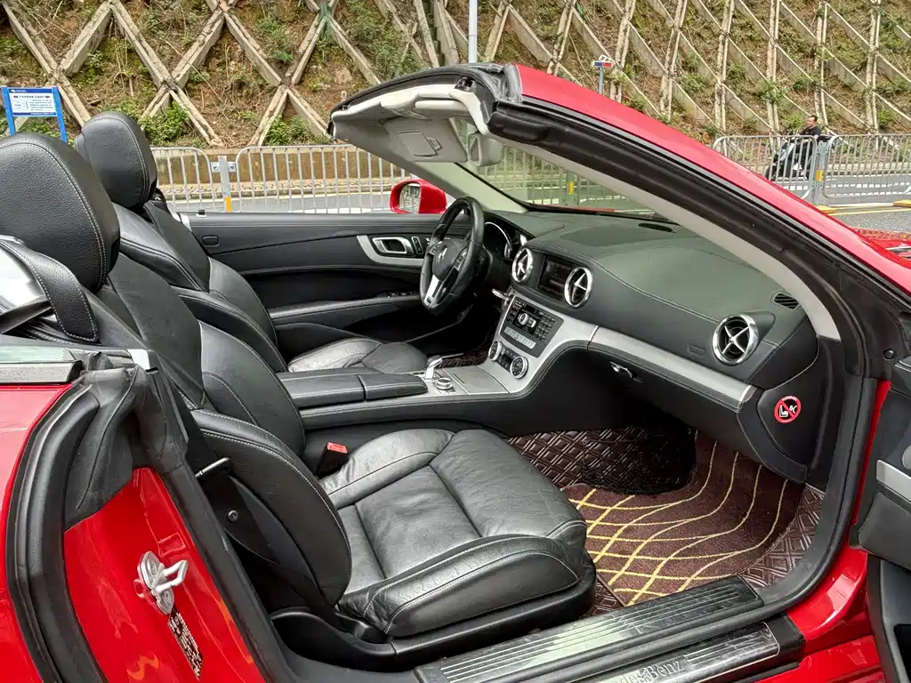 Mercedes-Benz SL-Class 2016 — фото 9