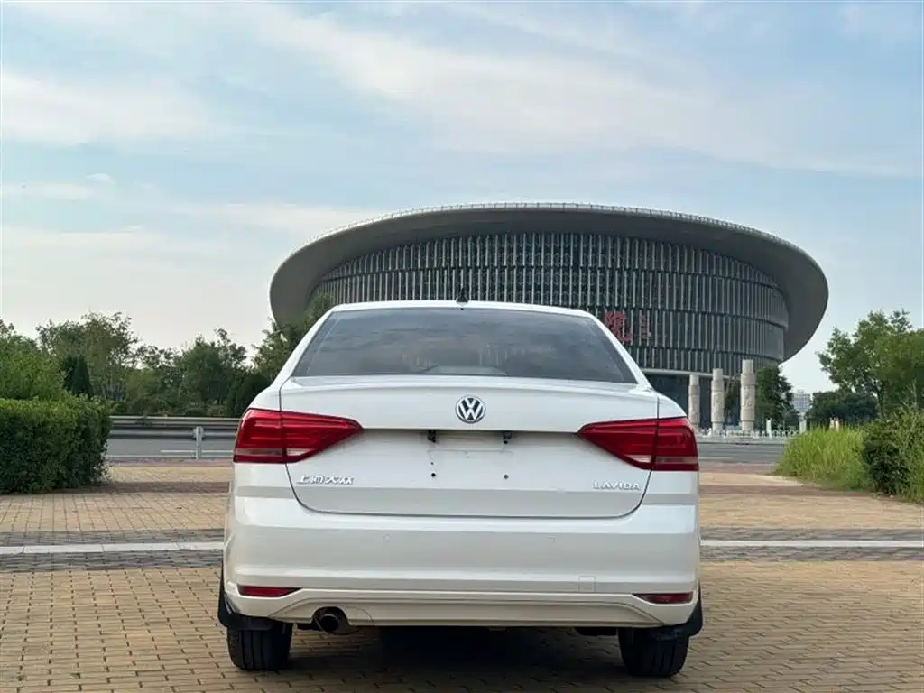 Volkswagen Lavida 2016