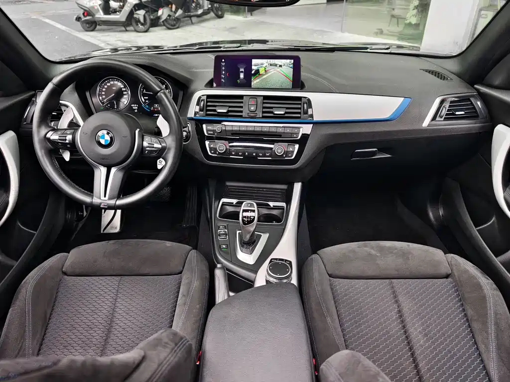 BMW 1 Series 2018 — фото 5