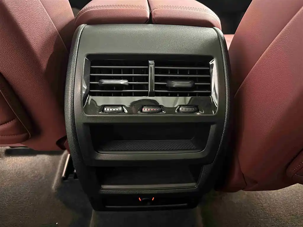 BMW X5 2025 — фото 19