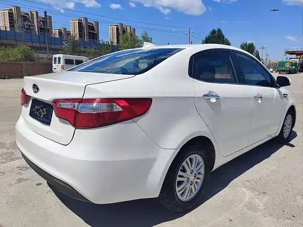 Kia K2 2015