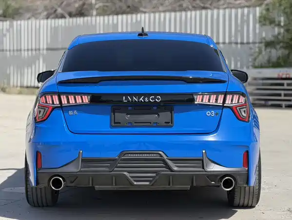 Lynk & Co 03 2022