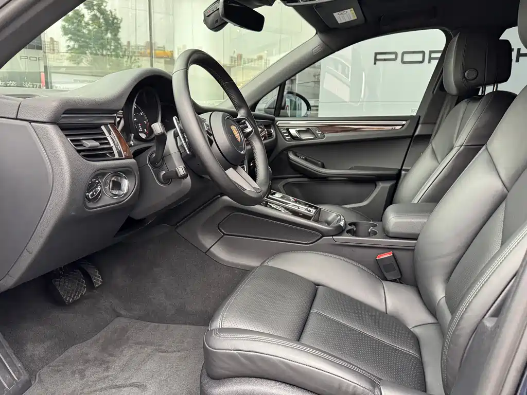 Porsche Macan 2022 — фото 15