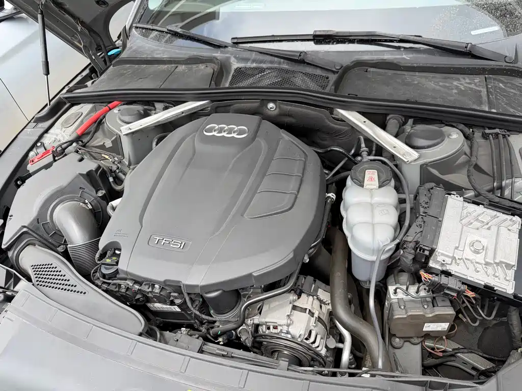 Audi A4 2021 — фото 12