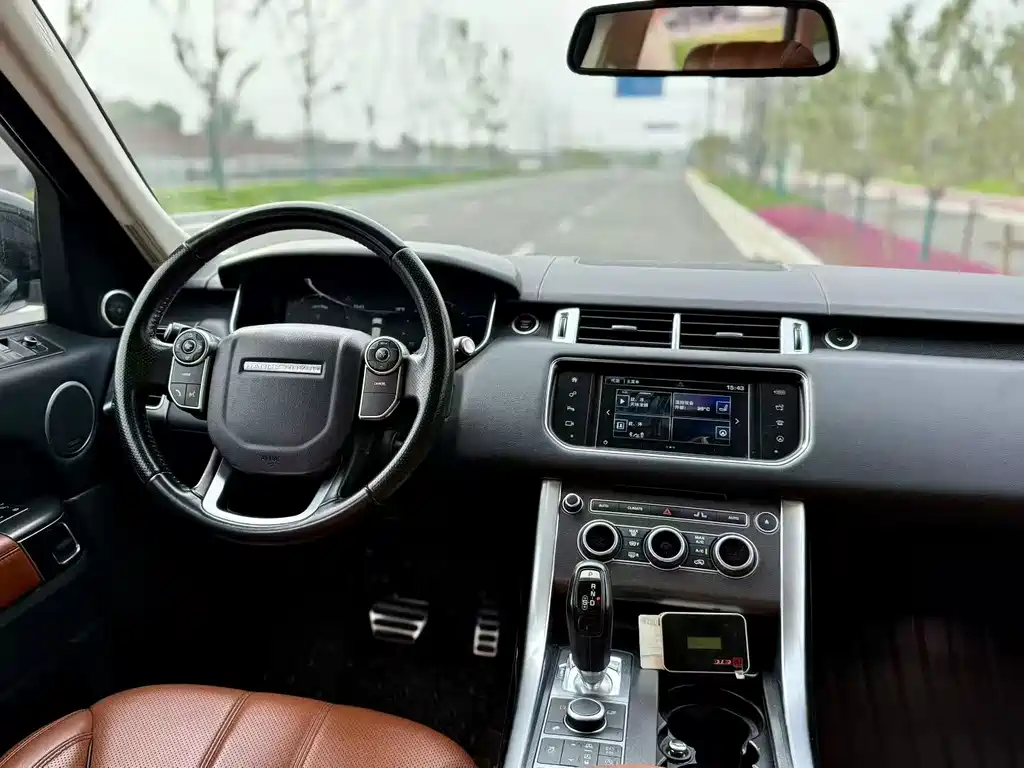 Land Rover Range Rover Sport 2016 — фото 8