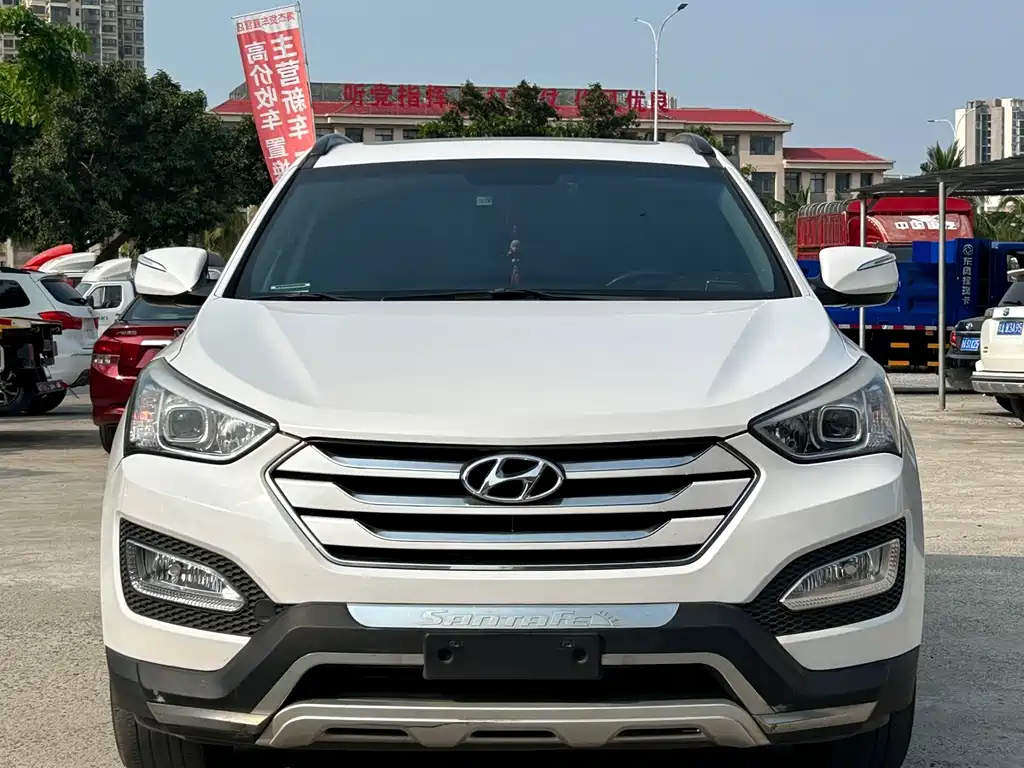 Hyundai Santa Fe 2014 — фото 2
