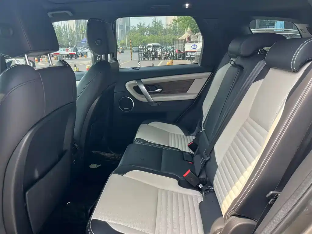 Land Rover Discovery Sport 2021 — фото 11