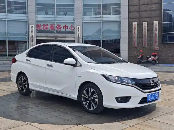 Honda Greiz 2015