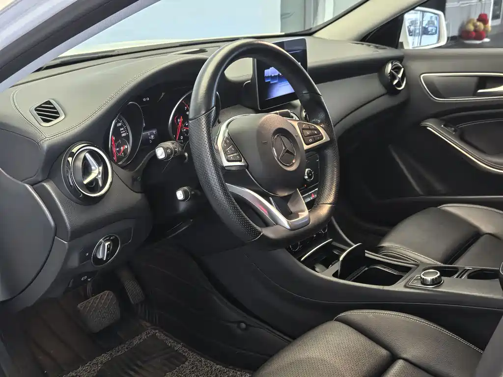 Mercedes-Benz GLA 2019 — фото 12