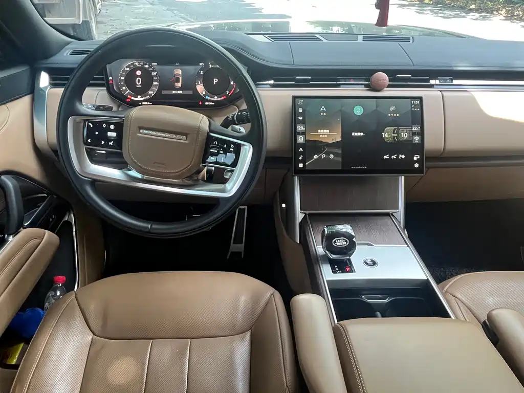 Land Rover Range Rover 2023 — фото 11