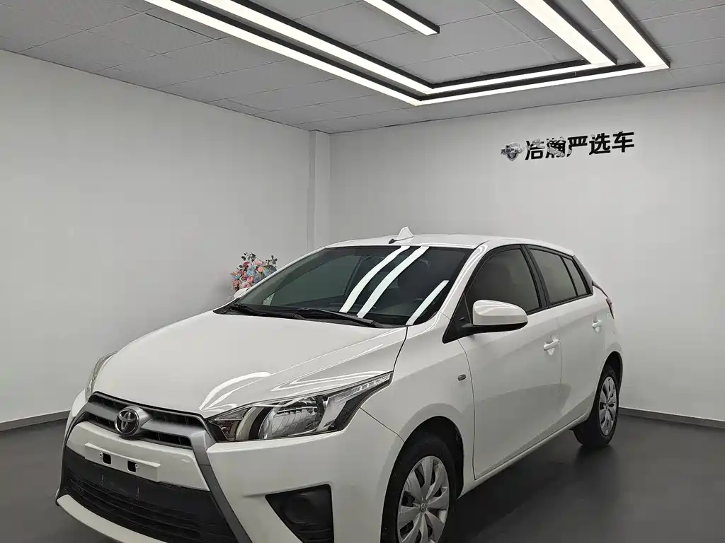Toyota Yaris L 2016