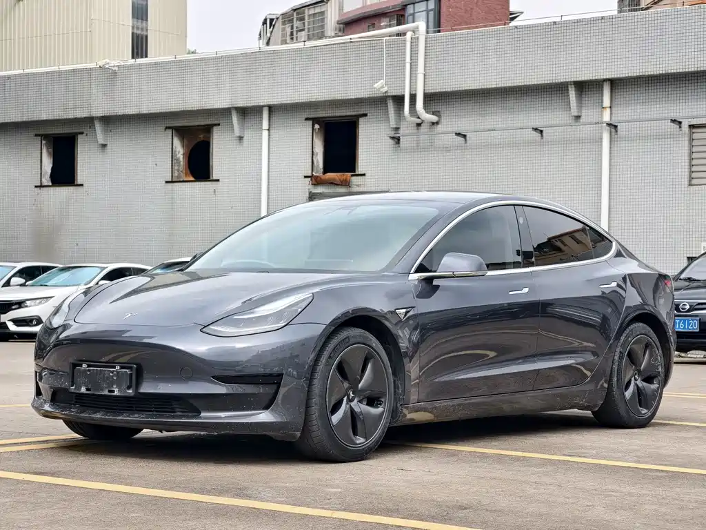 Tesla Model 3 2020 — фото 1