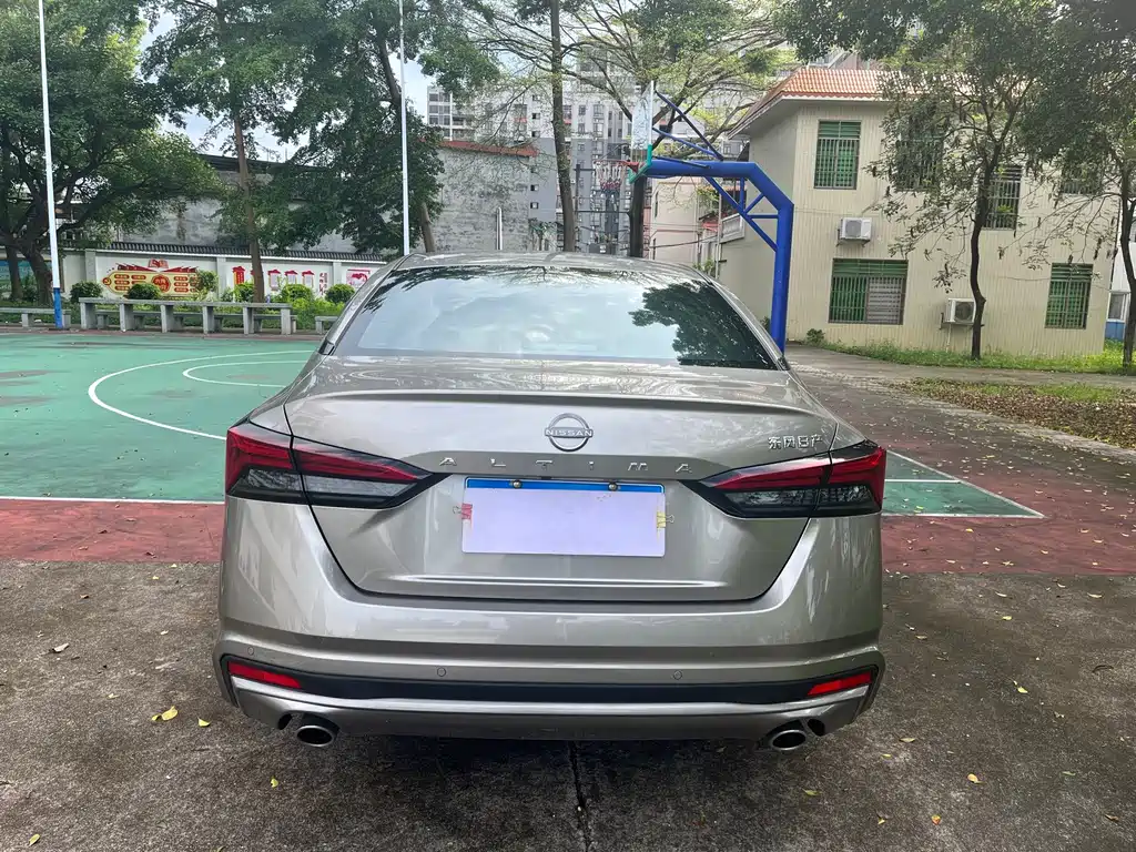 Nissan Teana 2024