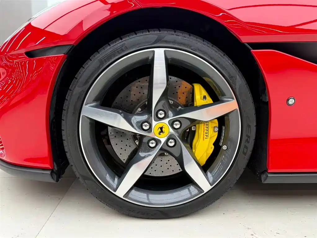 Ferrari Portofino 2023 — фото 14