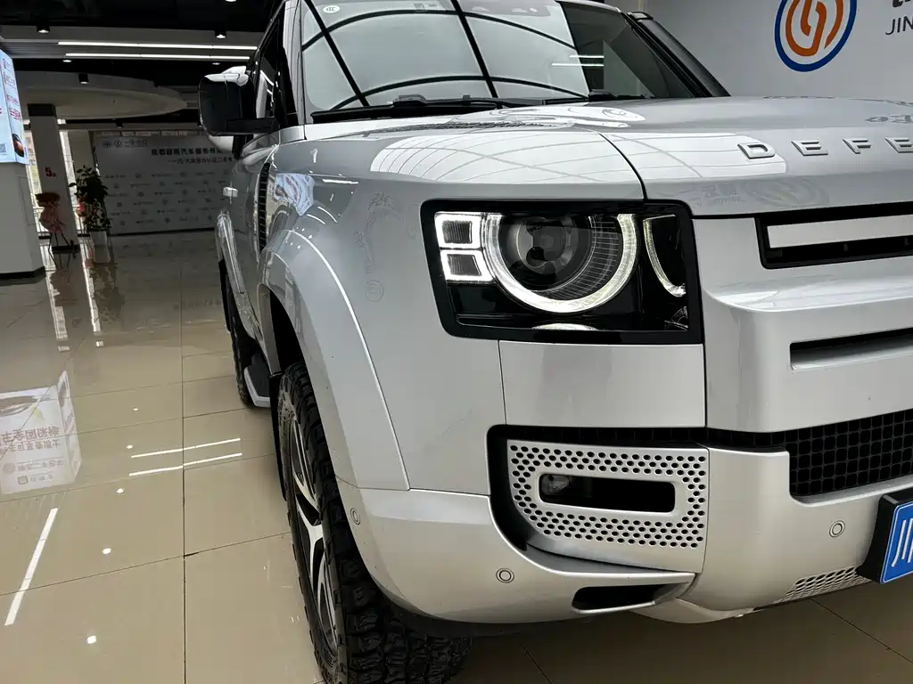 Land Rover Defender 2021 — фото 21