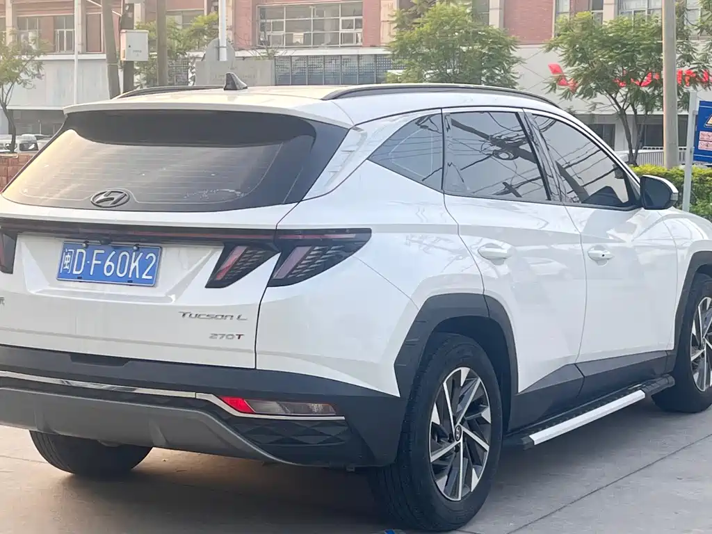 Hyundai Tucson 2023 — фото 4