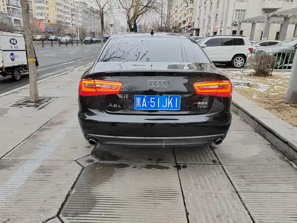Audi A6L 2012