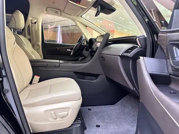 Toyota Vellfire 2023