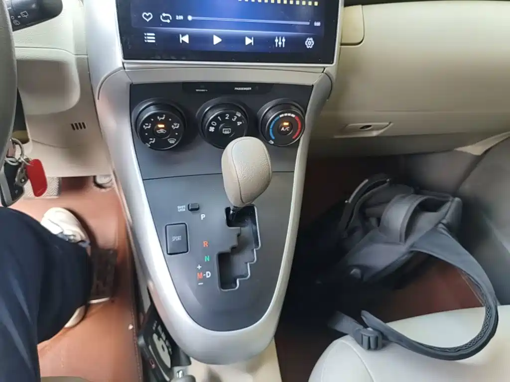 Toyota Yizhi 2015 — фото 14