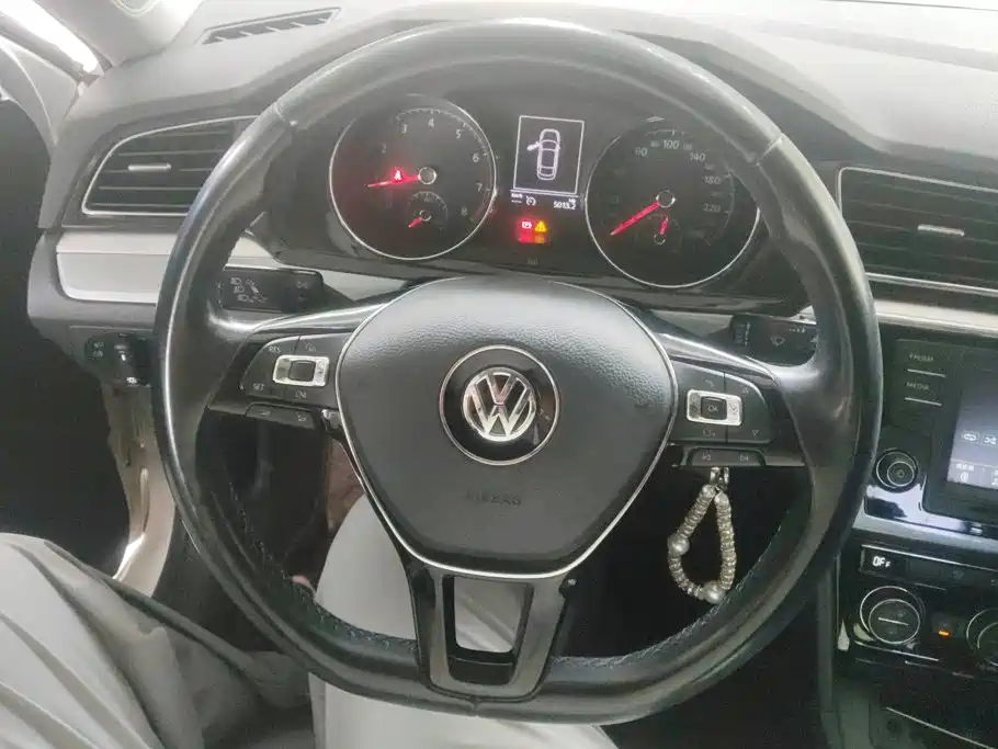 Volkswagen Lamando 2017 — фото 15