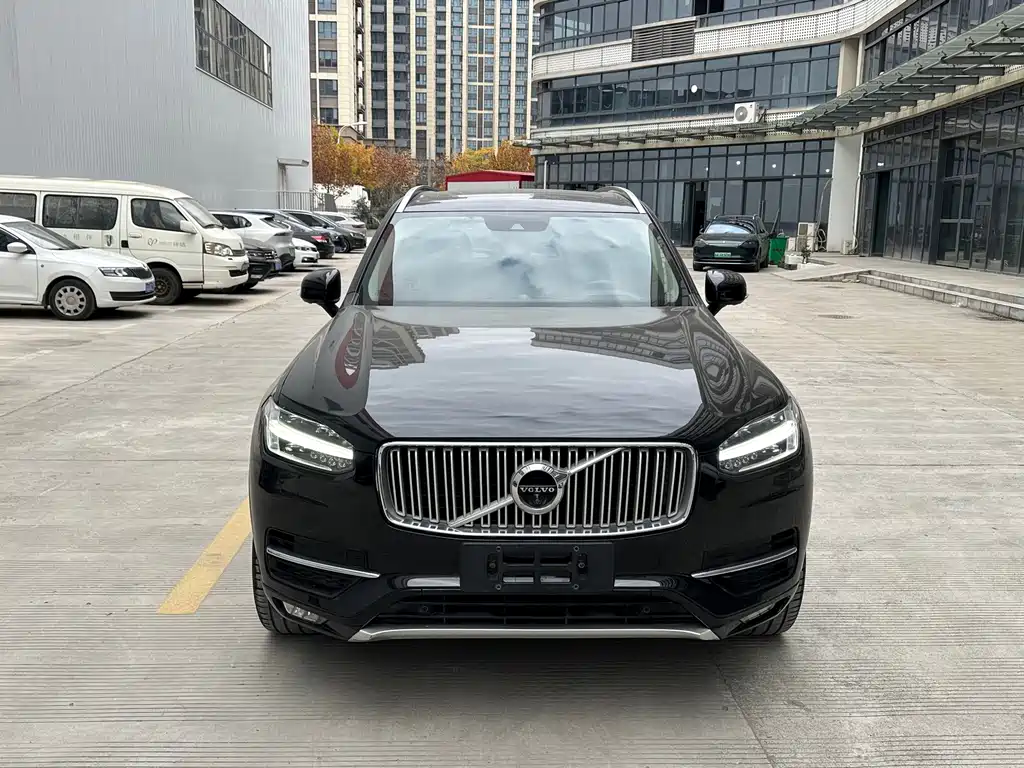 Volvo XC90 2017 — фото 2