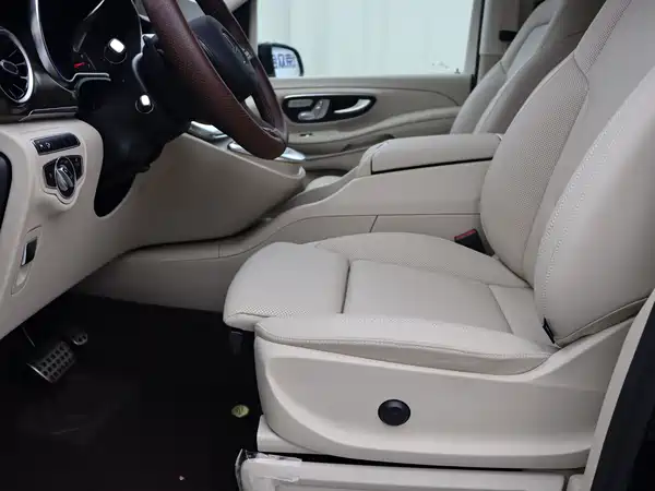 Mercedes-Benz V-Class 2024