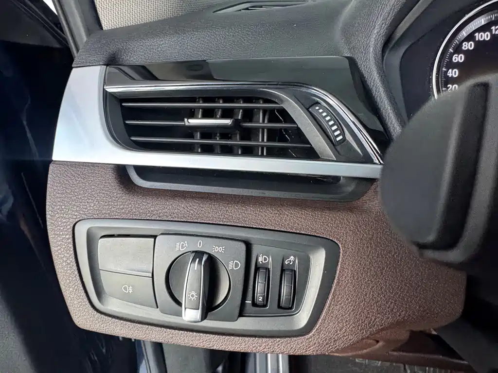BMW X1 2022 — фото 15