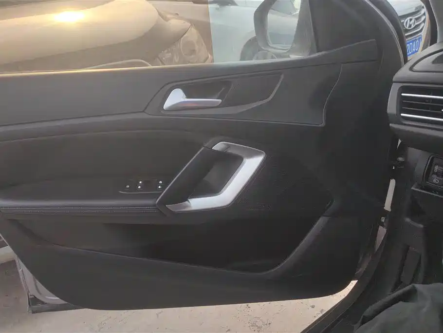 Peugeot 308 2018